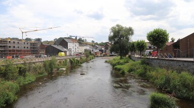 Mise à ciel ouvert du cours d'eau, le Ruyff, qui se jette dans la Vesdre. ©CERAC